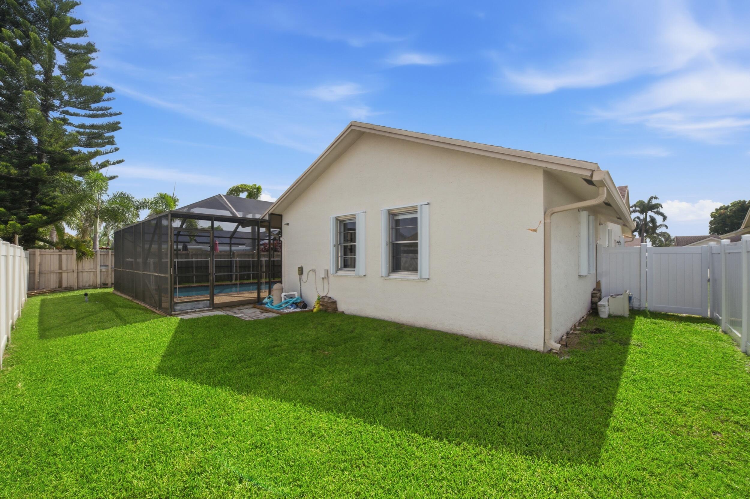 23083 Southwest 54th Avenue Boca Raton, FL 33433 - Photo 33 of 41 Yard
