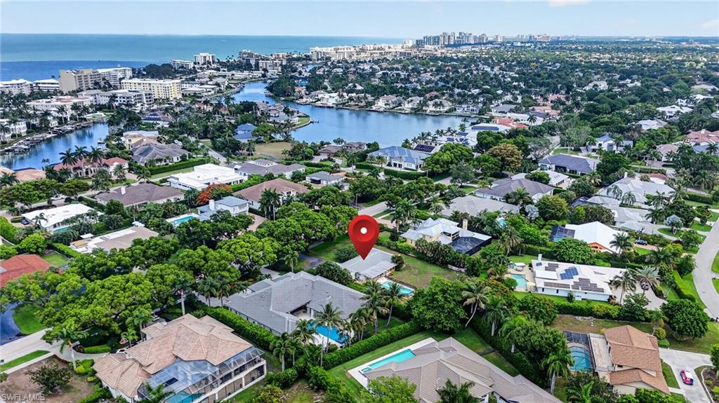 1608 Crayton Road Naples, FL 34102 - Photo 17 of 32