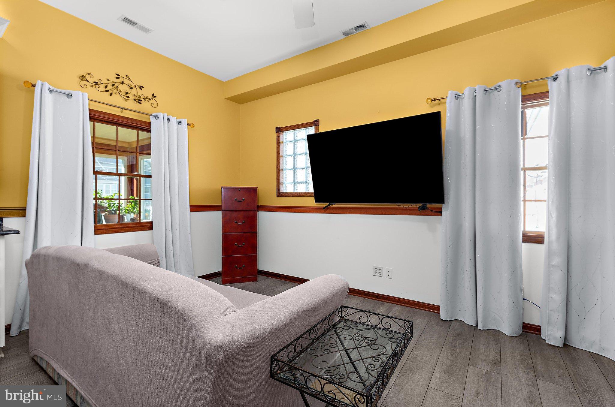 545 Forest View Road Linthicum Heights, MD 21090 - Photo 26 of 73 Gallery Image 26