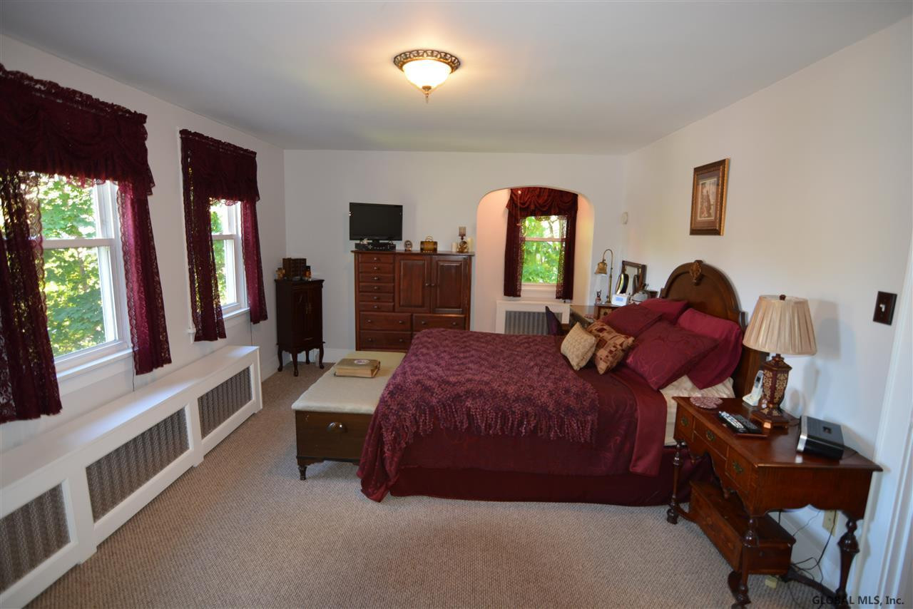 192 Menands Road Colonie, NY 12211 - Photo 13 of 19 Photo 13