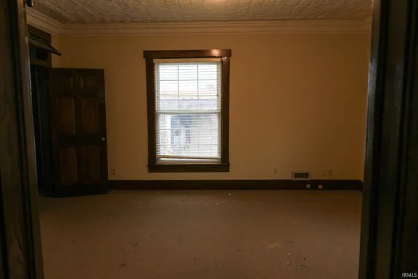 $1,300 | 207 East 4th Street, Jasper, IN 47546