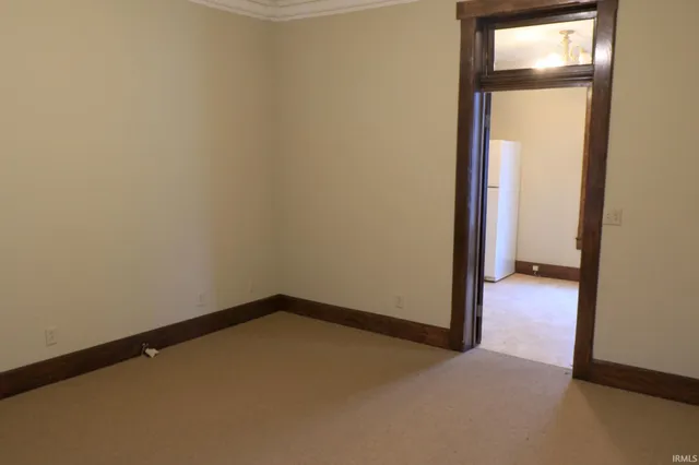 $1,300 | 207 East 4th Street, Jasper, IN 47546