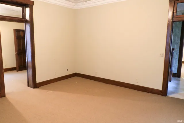 $1,300 | 207 East 4th Street, Jasper, IN 47546