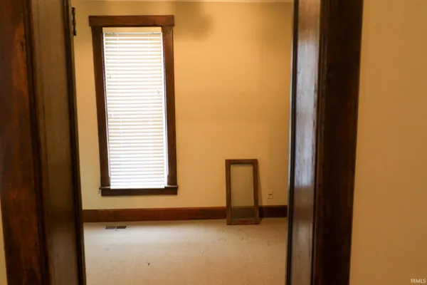 $1,300 | 207 East 4th Street, Jasper, IN 47546