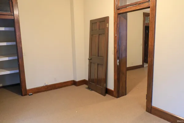 $1,300 | 207 East 4th Street, Jasper, IN 47546