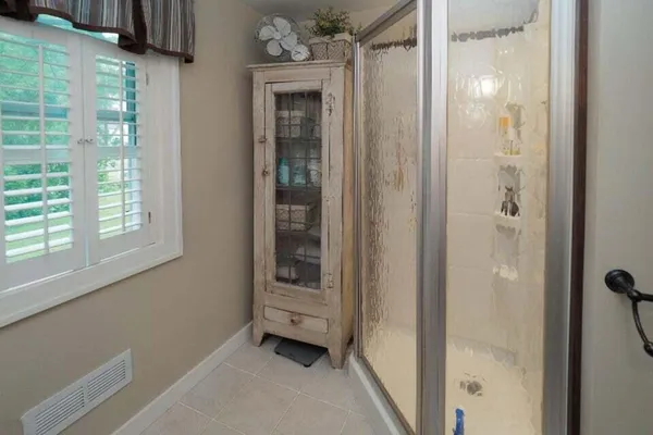 $299,900 | 2407 Fairfield Avenue, Kalamazoo, MI 49048