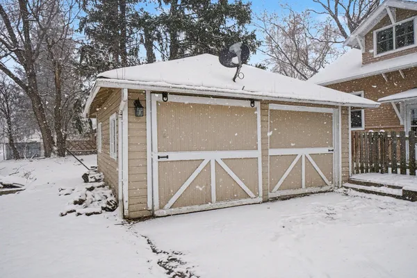 $299,900 | 2407 Fairfield Avenue, Kalamazoo, MI 49048