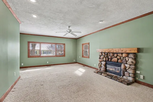 $299,900 | 2407 Fairfield Avenue, Kalamazoo, MI 49048