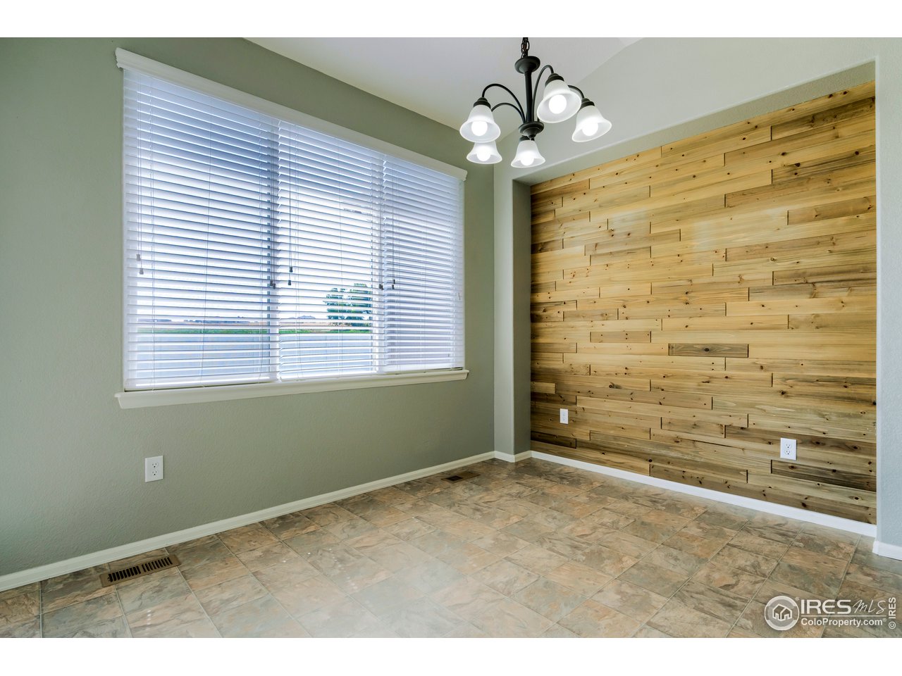 7424 23rd St Road Greeley, CO 80634 - Photo 19 of 40 Dining area