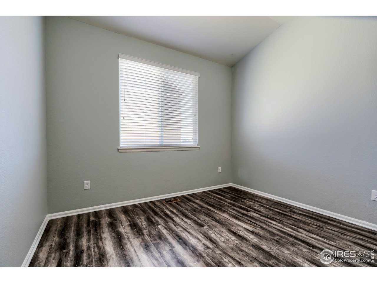 7424 23rd St Road Greeley, CO 80634 - Photo 29 of 40 Second bedroom