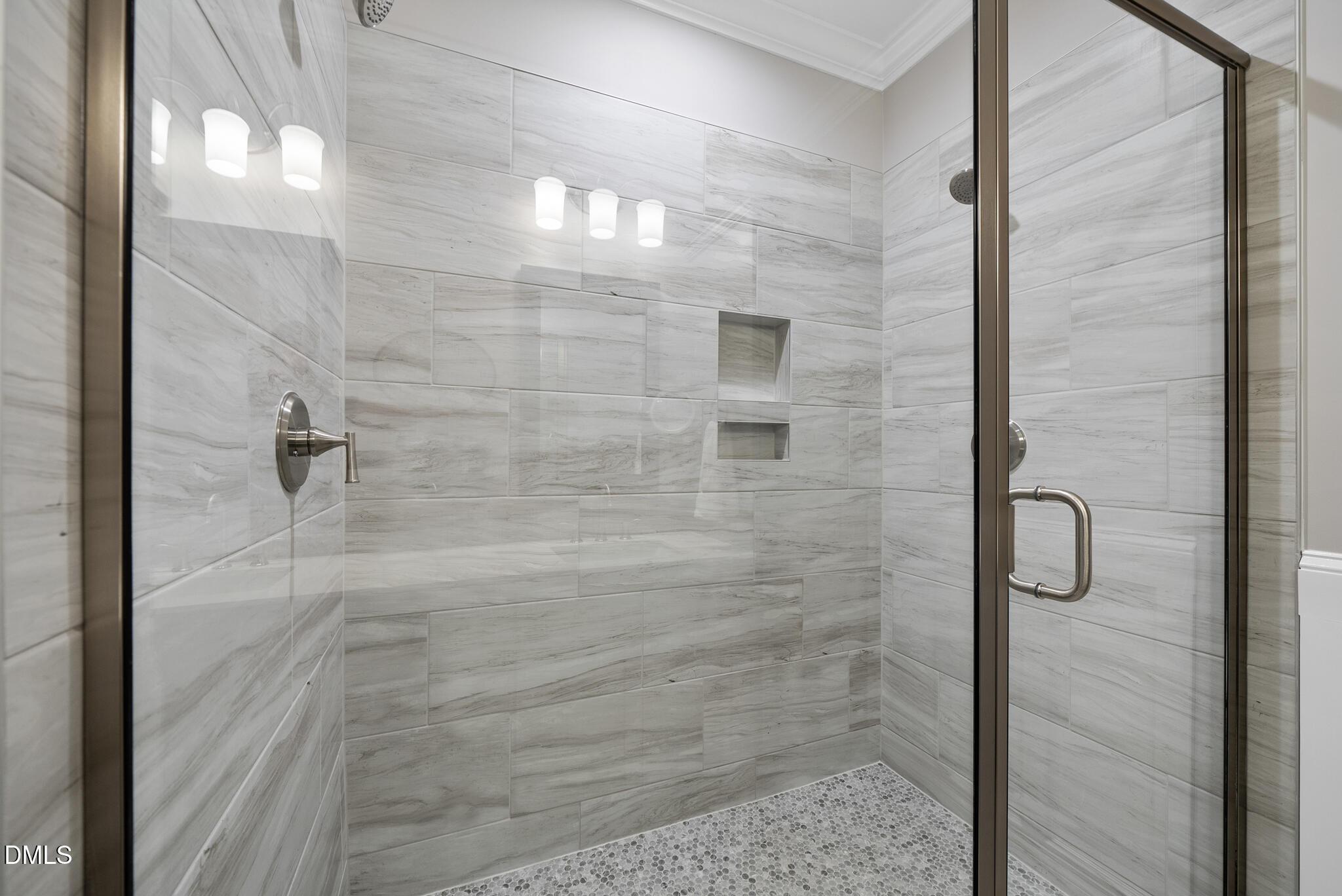 320 Kavanaugh Road Wake Forest, NC 27587 - Photo 19 of 32 a bathroom with a shower