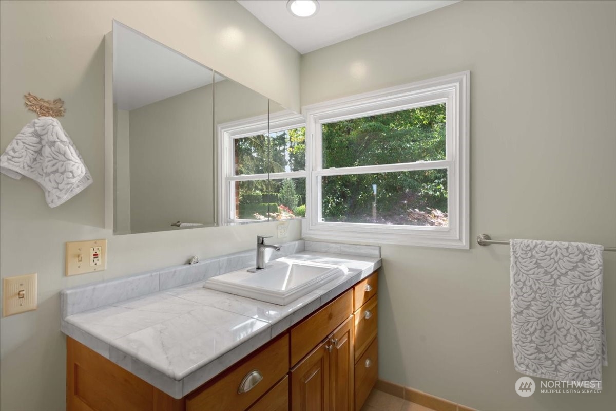 836 Crown Drive Everett, WA 98203 - Photo 19 of 40