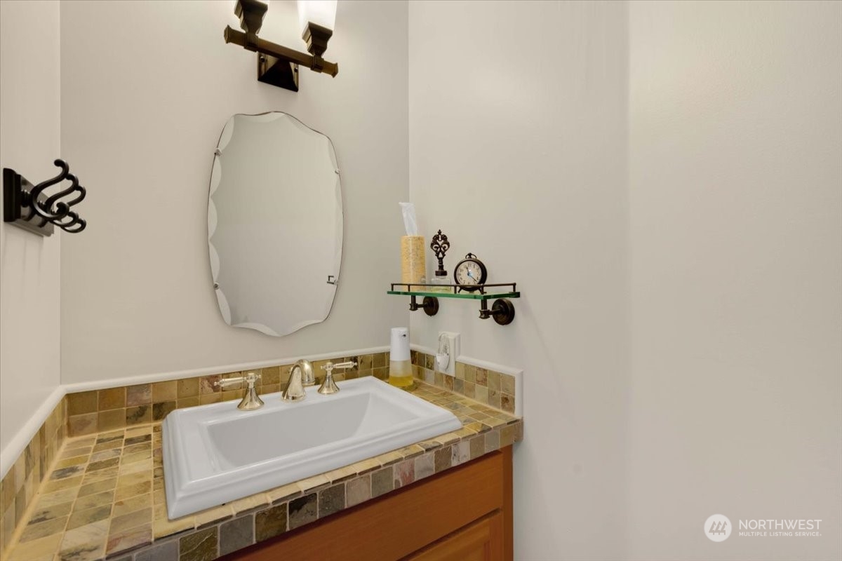 836 Crown Drive Everett, WA 98203 - Photo 26 of 40