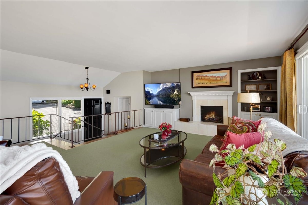 836 Crown Drive Everett, WA 98203 - Photo 6 of 40