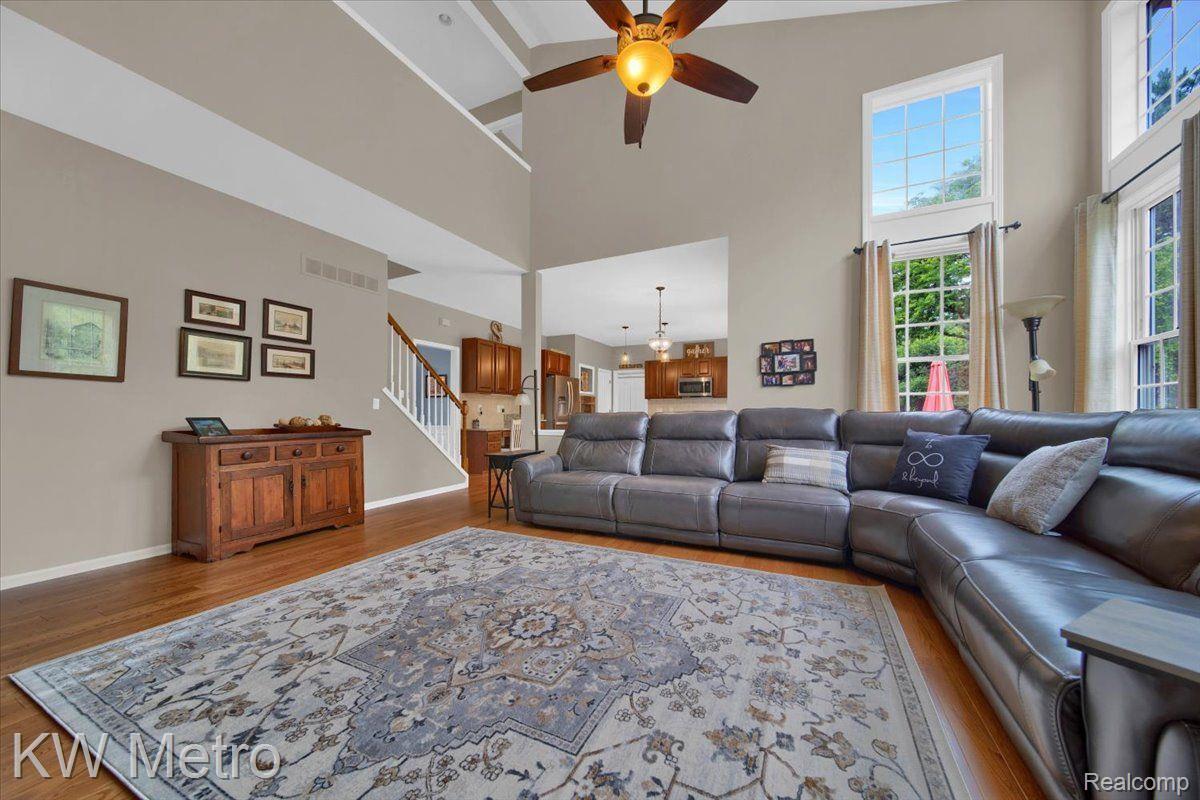 1945 Catlin Drive Rochester, MI 48306 - Photo 7 of 59 Gallery Image 7