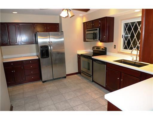 1314 Washington Road Mt. Lebanon, PA 15228 - Photo 4 of 15 Kitchen.