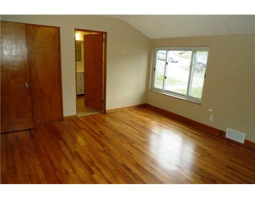 1314 Washington Road Mt. Lebanon, PA 15228 - Photo 5 of 15 Master Bedroom.