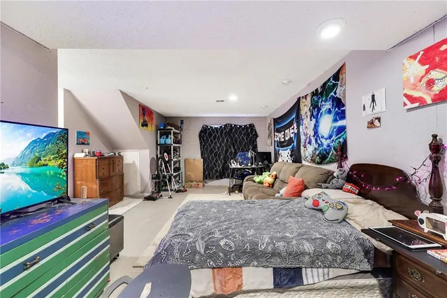 $210,000 | 2436 Northeast 38th Street, Kansas City, MO 64116