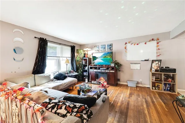 $210,000 | 2436 Northeast 38th Street, Kansas City, MO 64116