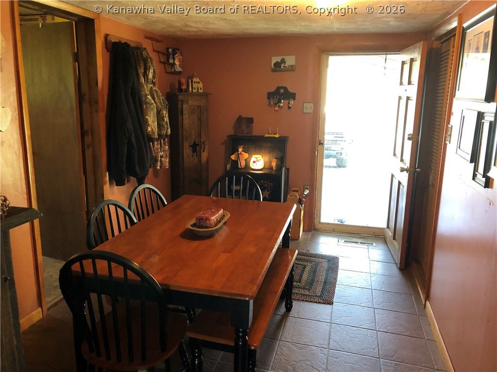 4687 Aarons Fork Road Elkview, WV 25071 - Photo 10 of 25 Gallery Image 10
