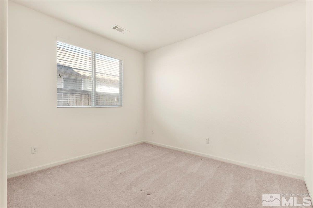 1125 Cliff Park Way Reno, NV 89523 - Photo 22 of 40 an empty room with a window