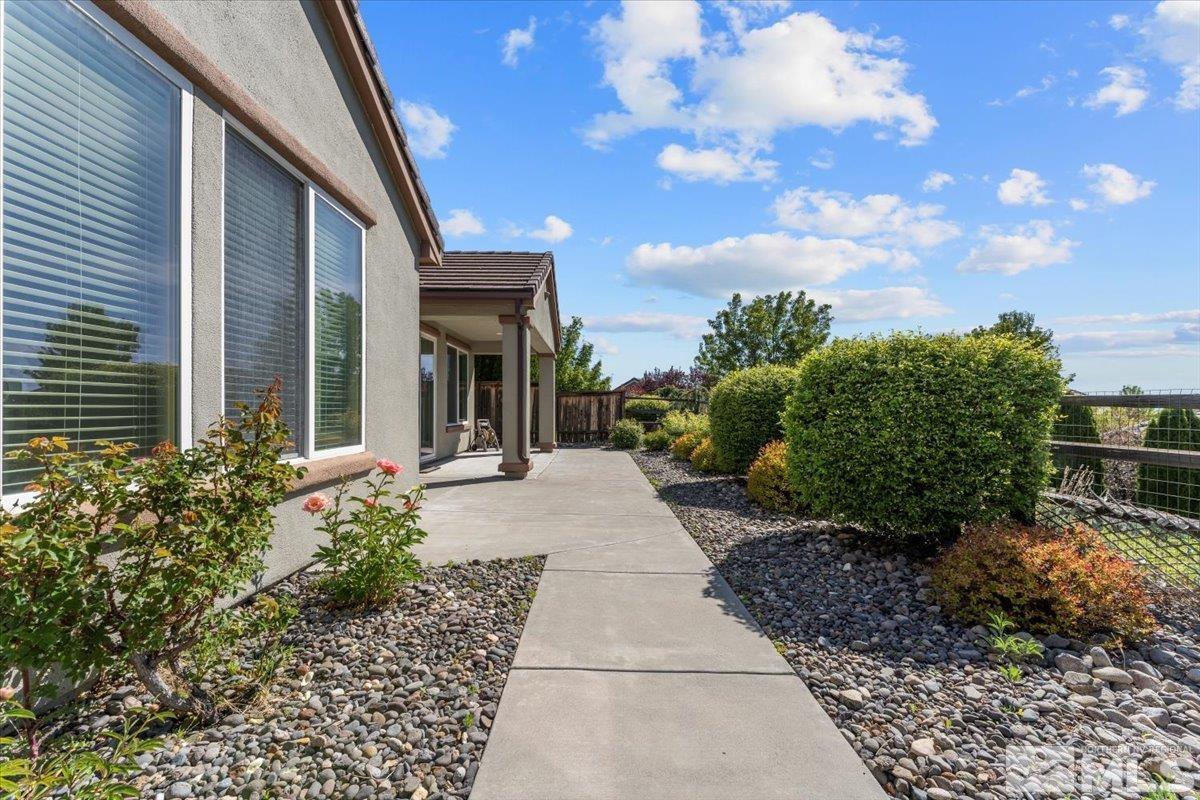 1125 Cliff Park Way Reno, NV 89523 - Photo 29 of 40 a view of a pathway with a house