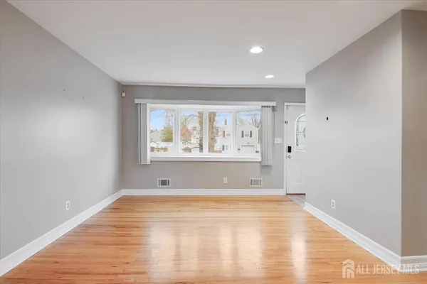 $3,500 | 3316 Beverly Road, South Plainfield, NJ 07080