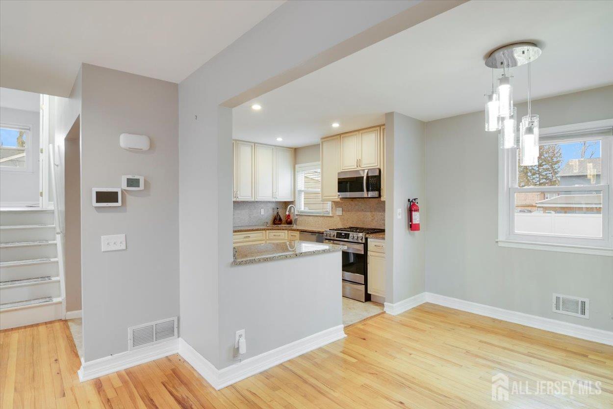 3316 Beverly Road South Plainfield, NJ 07080 - Photo 8 of 29