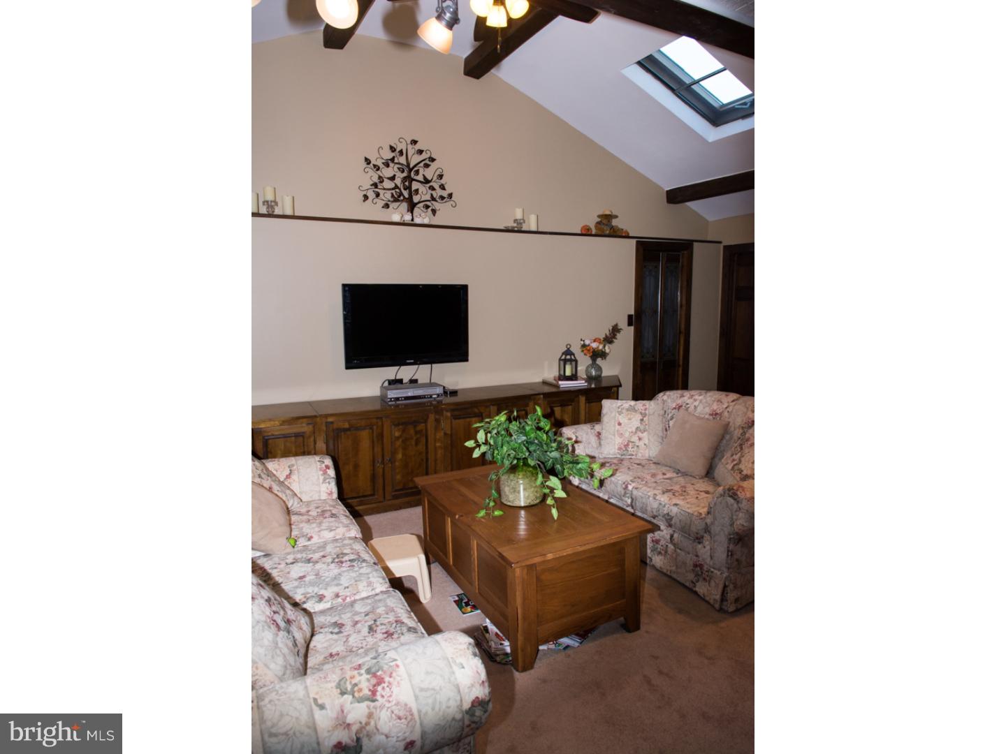 3125 Devonshire Road Allentown, PA 18103 - Photo 4 of 24 Gallery Image 4