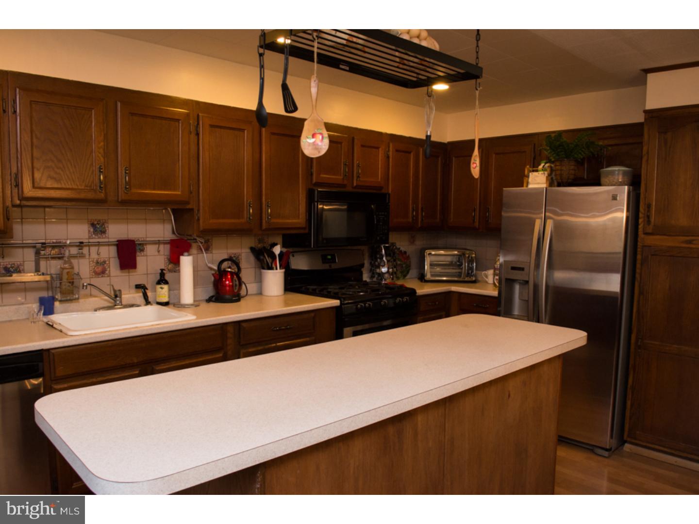3125 Devonshire Road Allentown, PA 18103 - Photo 6 of 24 Gallery Image 6
