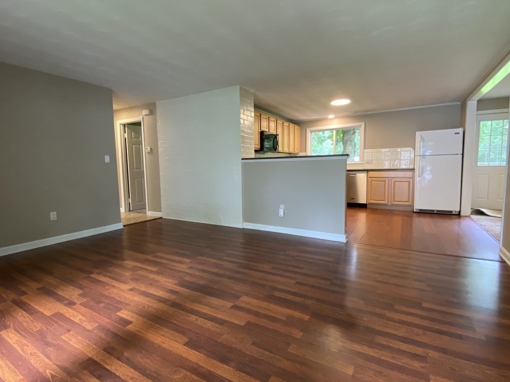 65 Hemenway Road Framingham, MA 01701 - Photo 4 of 22 Gallery Image 4