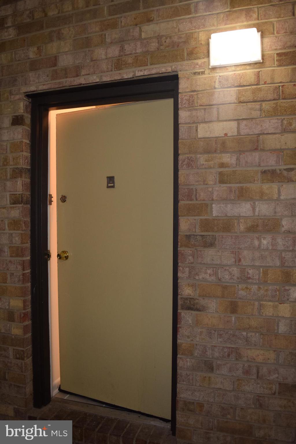 10566 Twin Rivers Road, Unit F1 Columbia, MD 21044 - Photo 37 of 44 a bathroom with a shower
