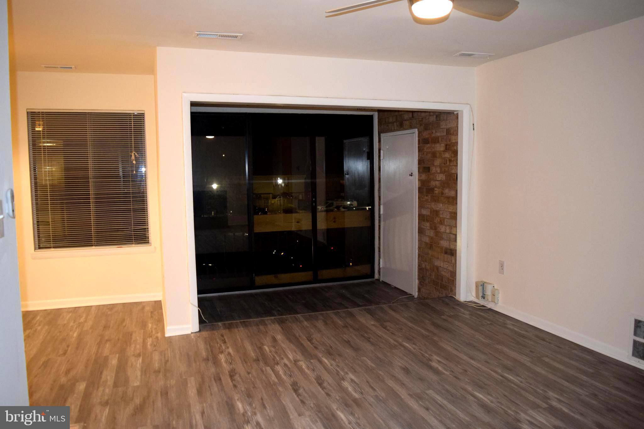 10566 Twin Rivers Road, Unit F1 Columbia, MD 21044 - Photo 10 of 44 Living