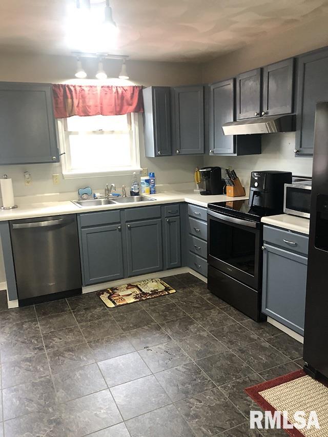 1616 Highview Road East Peoria, IL 61611 - Photo 5 of 30 Gallery Image 5