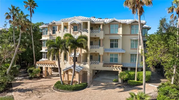 $999,000 | 2619 Wulfert Road, Unit 1, Sanibel, FL 33957
