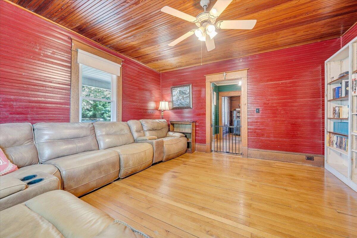 210 Northridge Road Hardy, VA 24101 - Photo 18 of 95 18-MIB04806