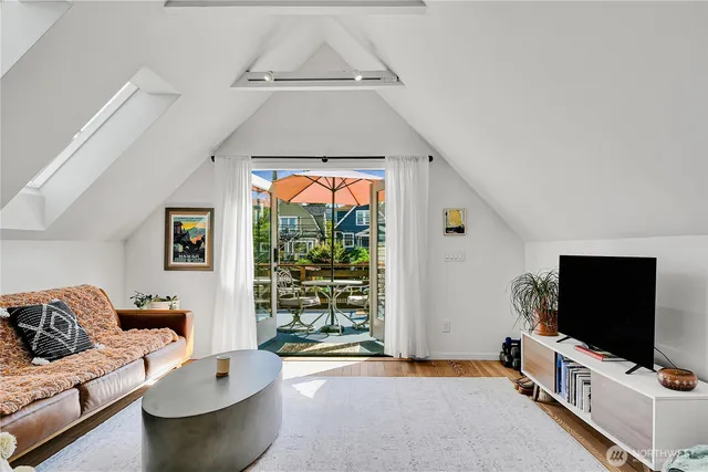 $1,378,000 | 1930 5th Avenue West, Seattle, WA 98119