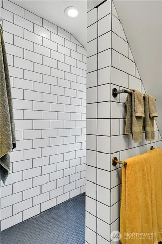 $1,378,000 | 1930 5th Avenue West, Seattle, WA 98119