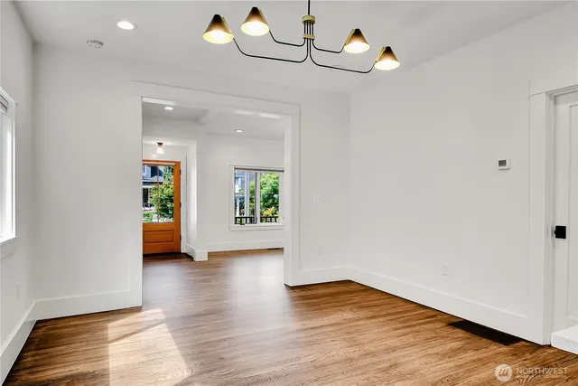 $1,378,000 | 1930 5th Avenue West, Seattle, WA 98119