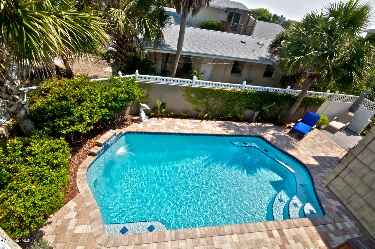 1960 Beach Avenue Atlantic Beach, FL 32233 - Photo 23 of 28 a view of a house with a swimming pool