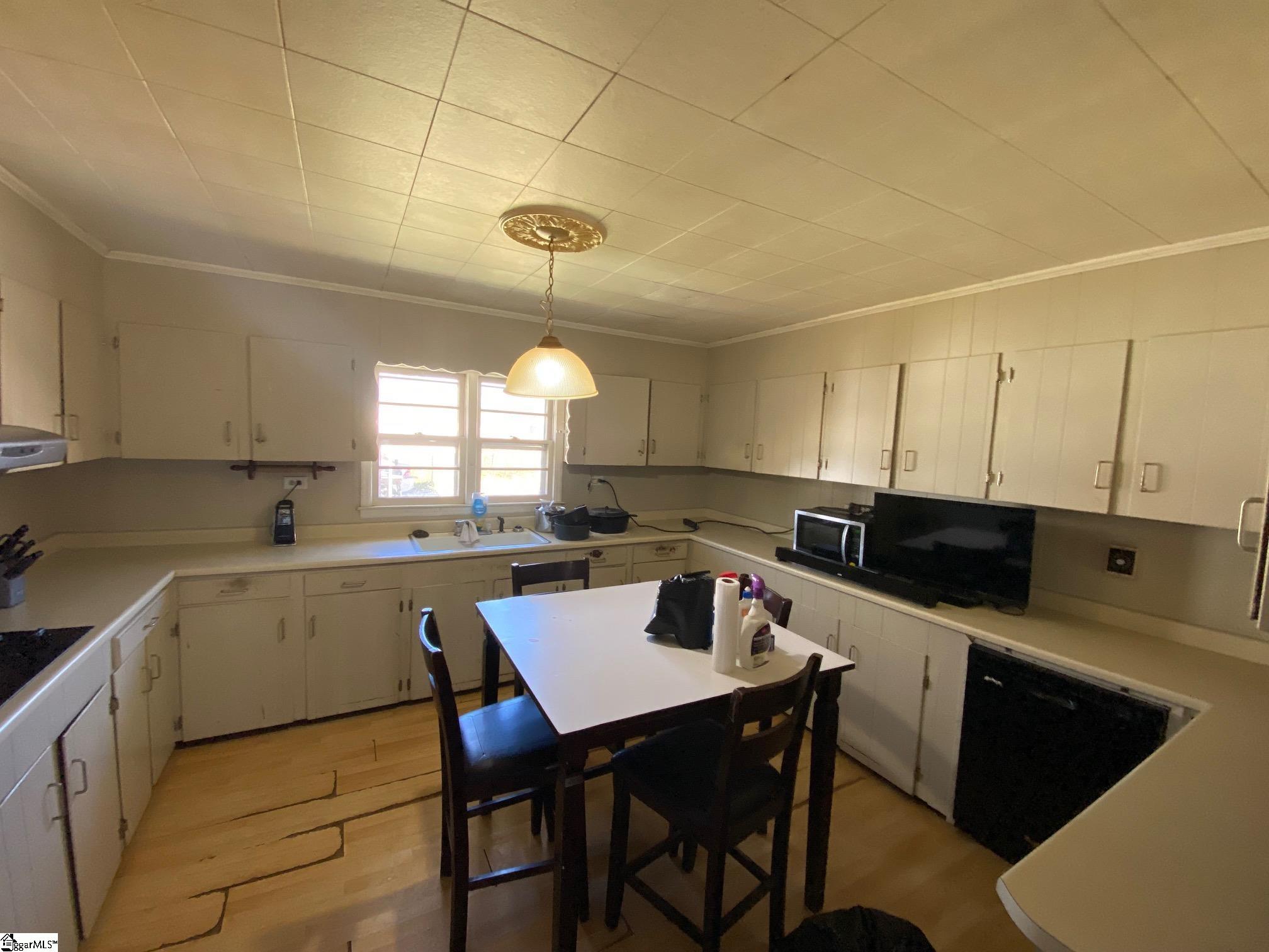 2886 Harris Bridge Road Woodruff, SC 29388 - Photo 4 of 13 Gallery Image 4