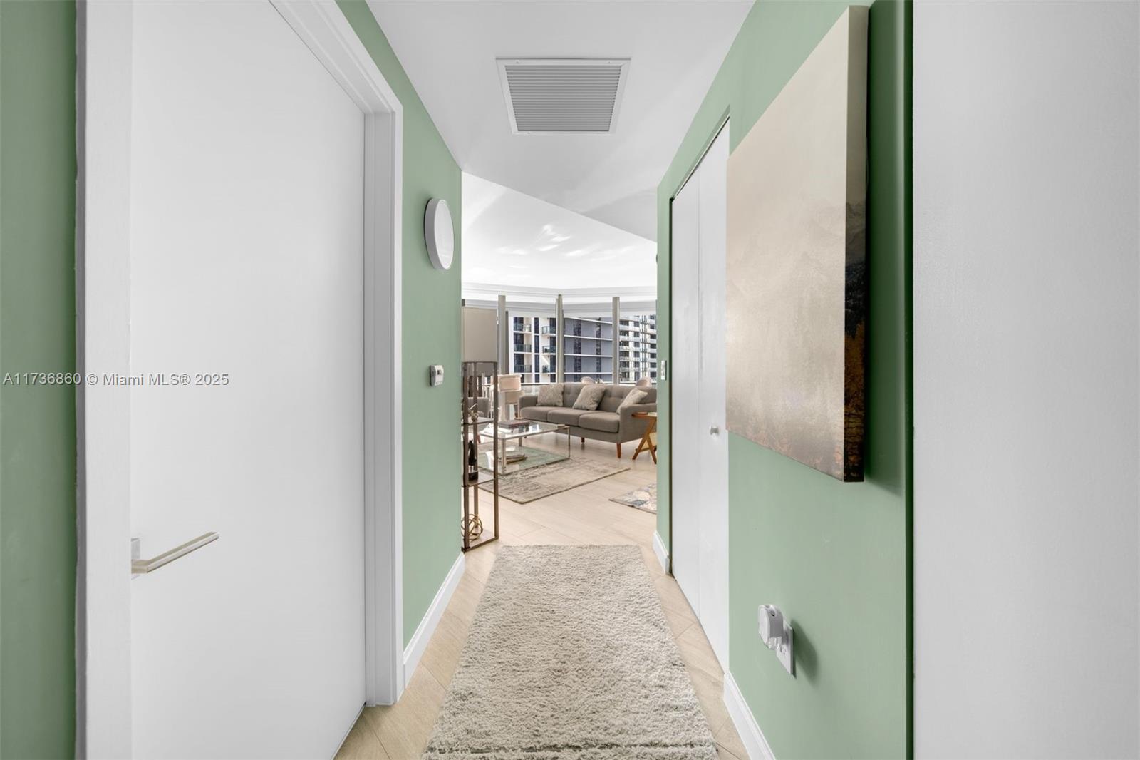 45 Southwest 9th Street, Unit 2608 Miami, FL 33130 - Photo 5 of 19