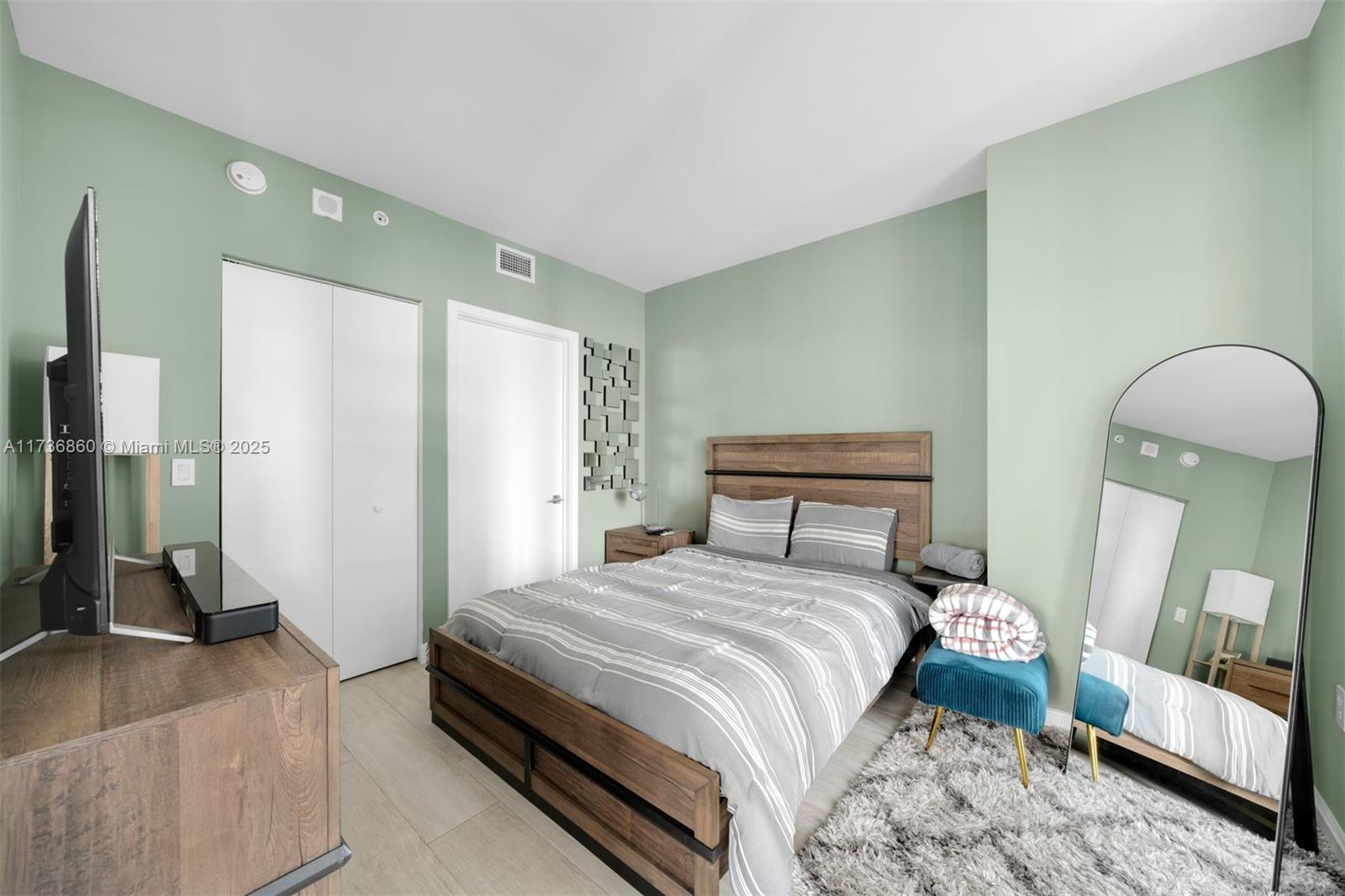 45 Southwest 9th Street, Unit 2608 Miami, FL 33130 - Photo 8 of 19