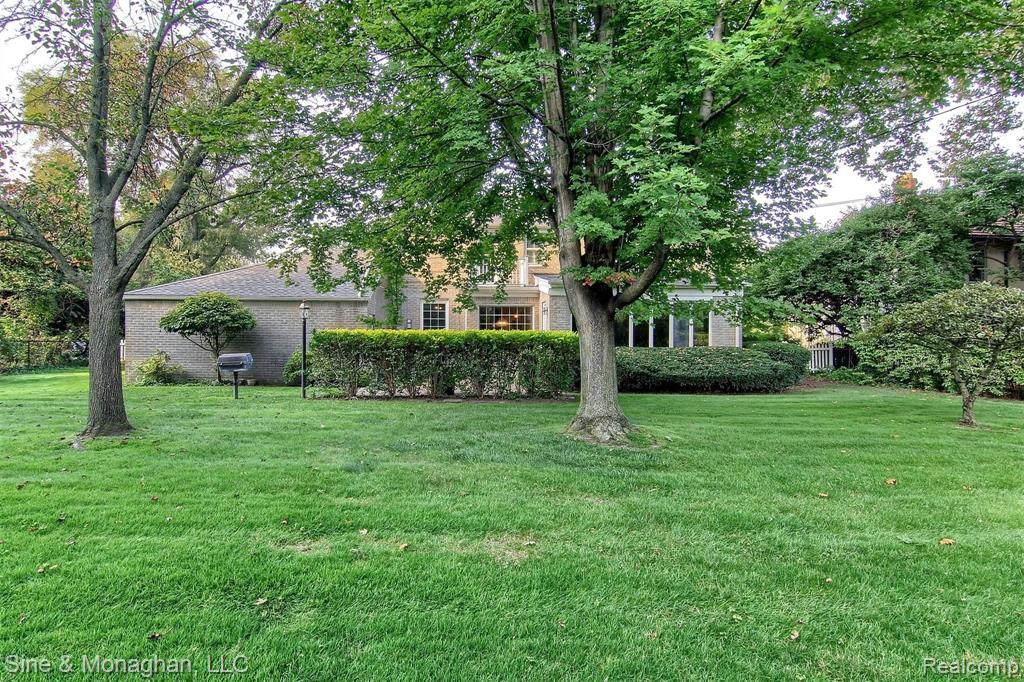 1020 Devonshire Road Grosse Pointe Park, MI 48230 - Photo 34 of 41