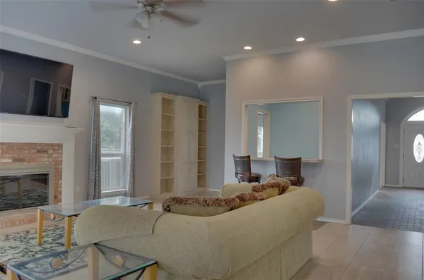 $4,200 | 105 Country Green Court, Weatherford, TX 76087