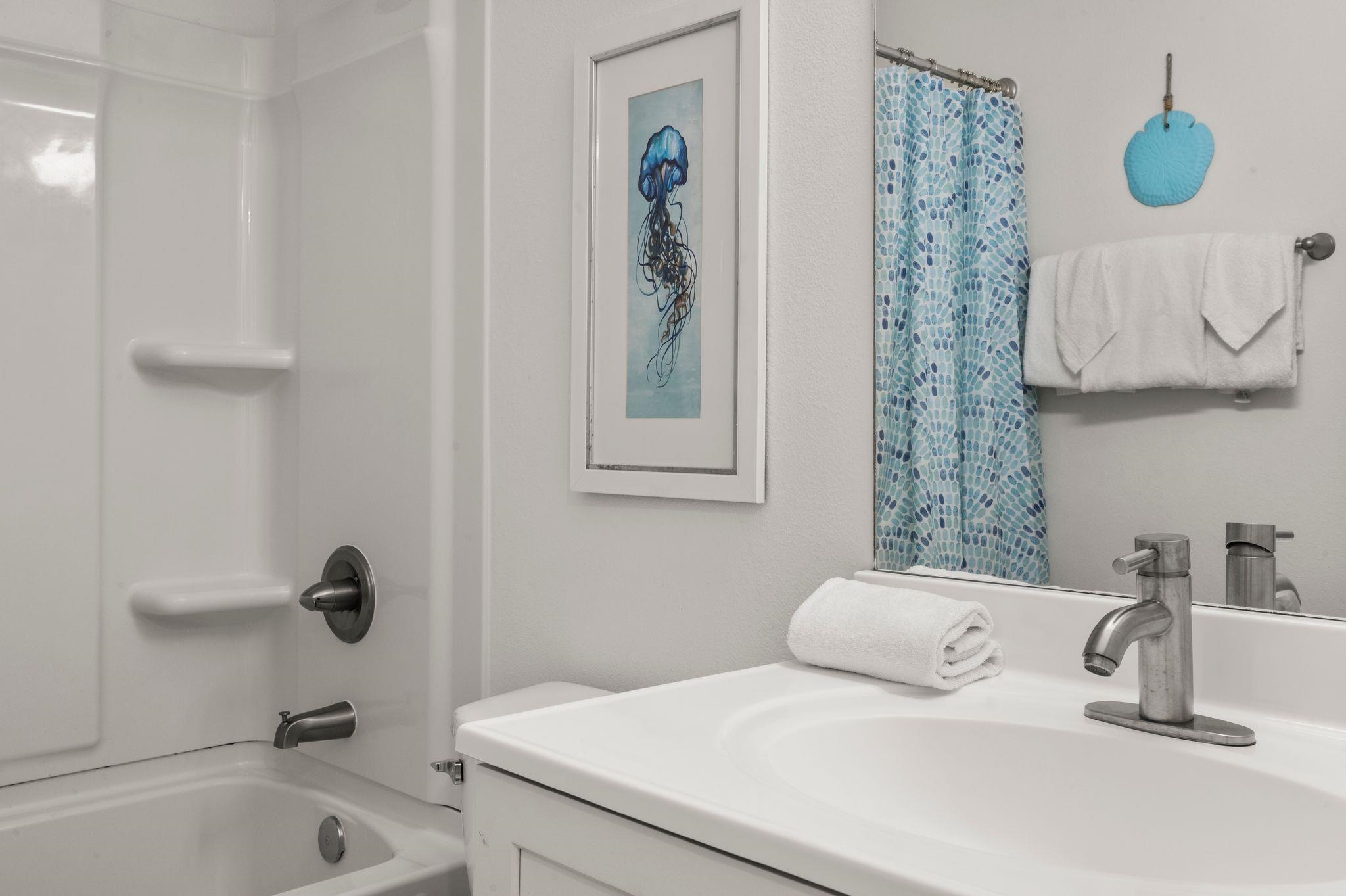 400 Plantation Road, Unit 4409 Gulf Shores, AL 36542 - Photo 16 of 34 Bathroom