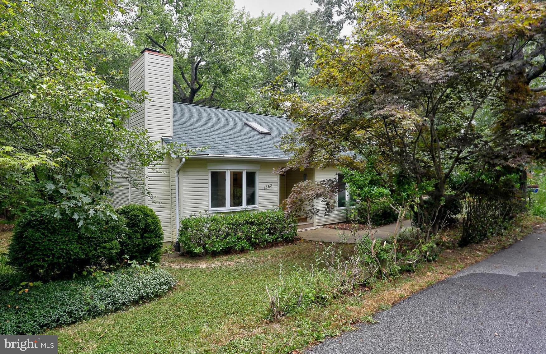 1868 Potomac Road Pasadena, MD 21122 - Photo 2 of 45 Front entry