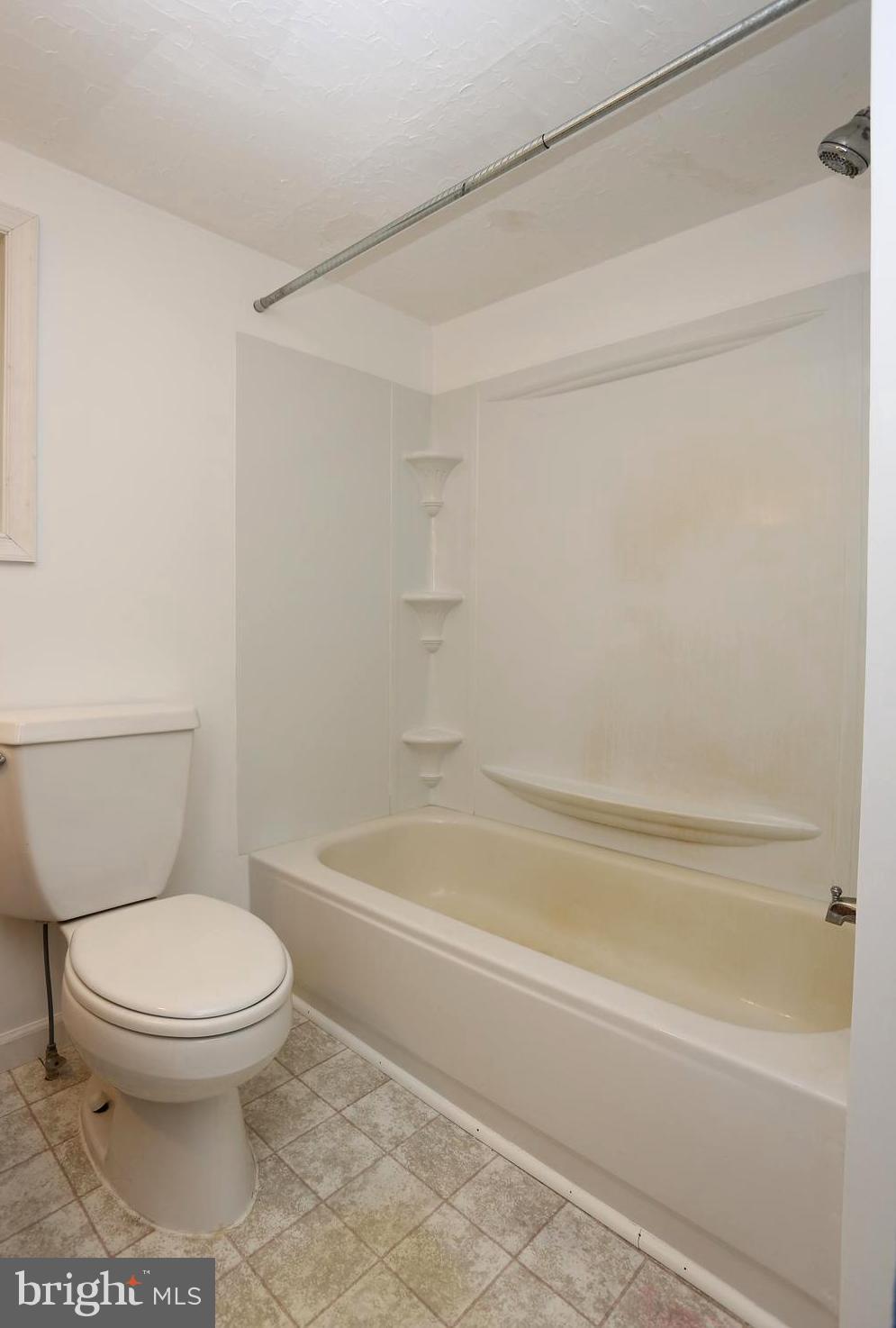 1868 Potomac Road Pasadena, MD 21122 - Photo 34 of 45 Additional bath