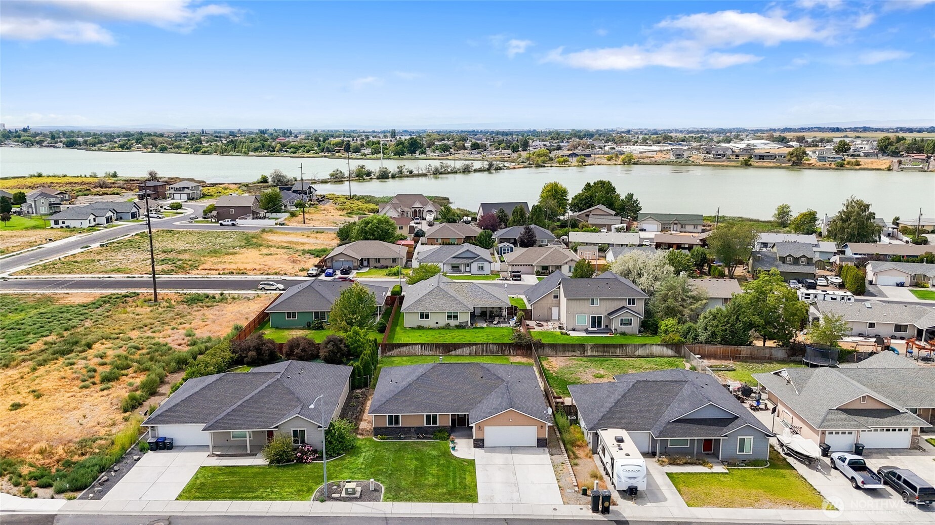 1552 South Bailey Avenue Moses Lake, WA 98837 - Photo 1 of 39