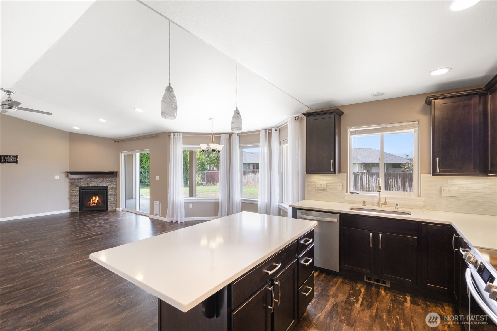 1552 South Bailey Avenue Moses Lake, WA 98837 - Photo 14 of 39